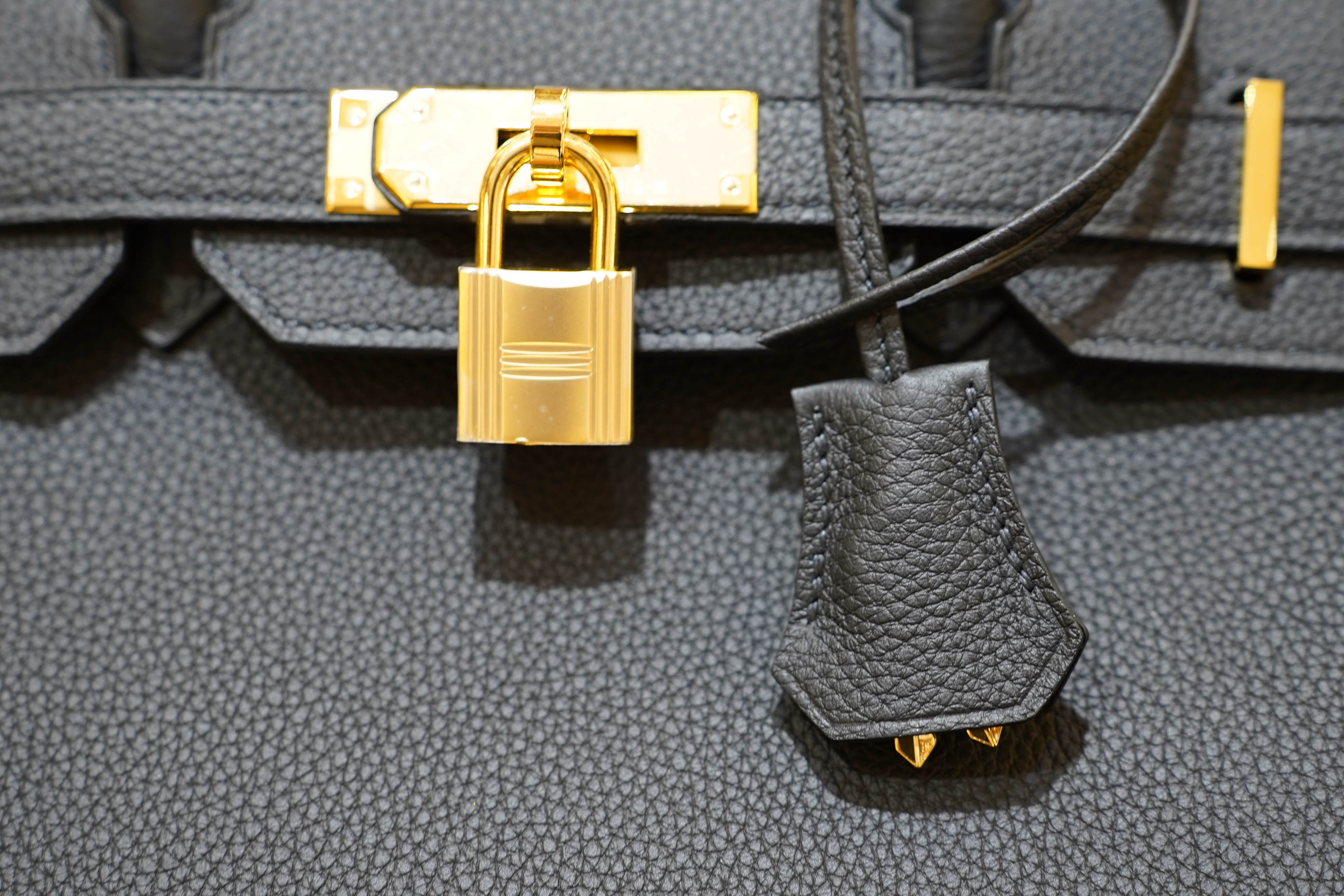 Hermes | Birkin 30 – Togo Leather – Noir – Gold Hardware