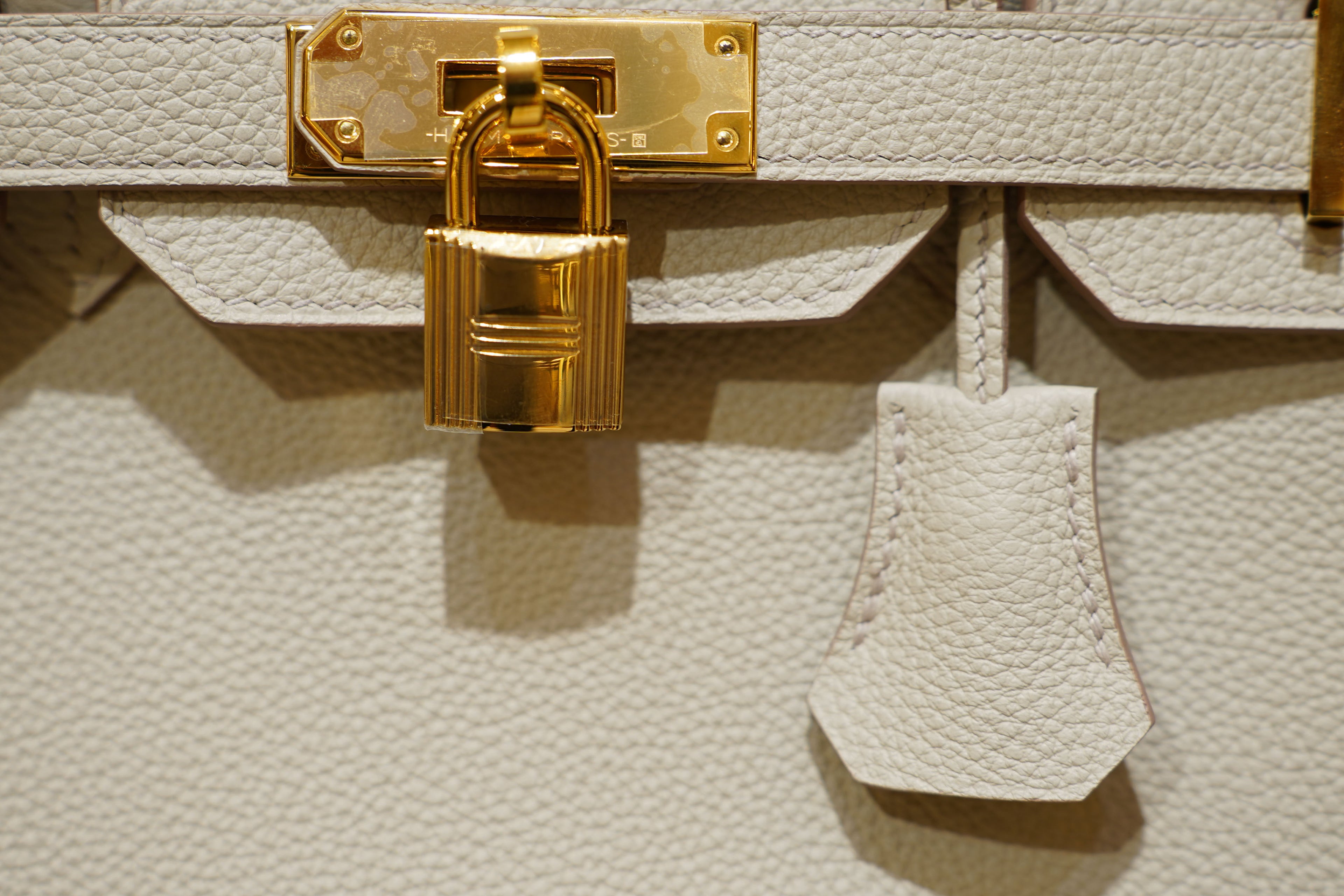 Hermes | Birkin 30 – Togo Leather – White – Gold Hardware
